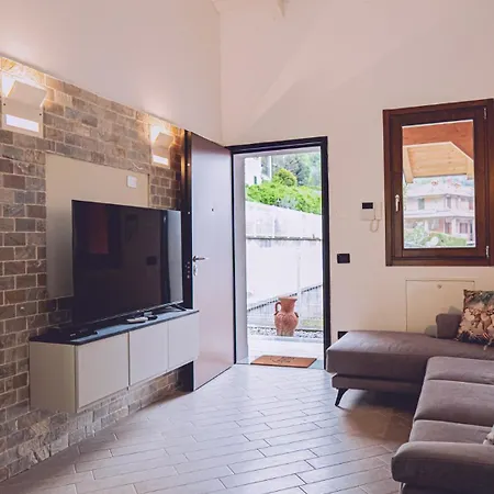 Holiday home A Due Passi Da Bellagio Lake View House With Garden